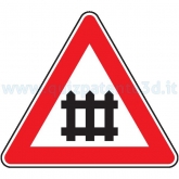 PASSAGGIO A LIVELLO CON BARRIERE O SEMIBARRIERE